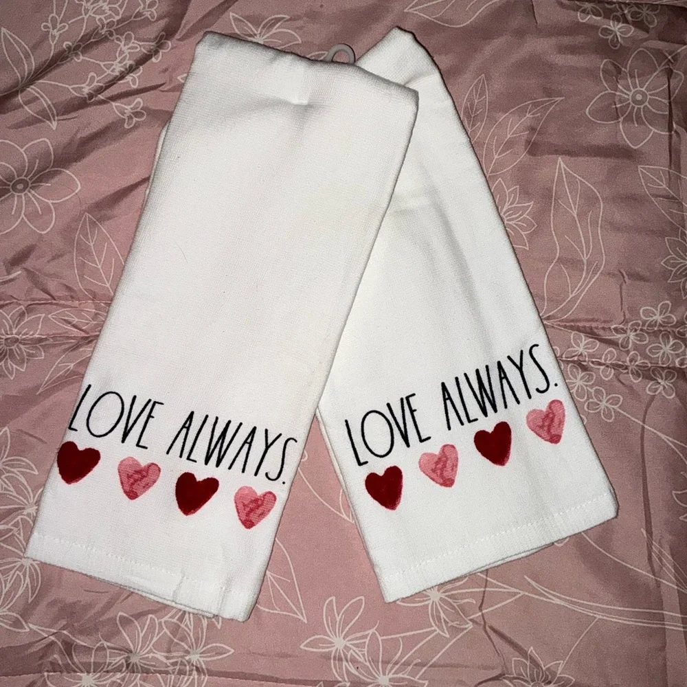 Rae Dunn LOVE ALWAYS Dish / Hand towels